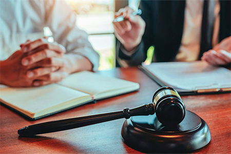 advogado em reunião